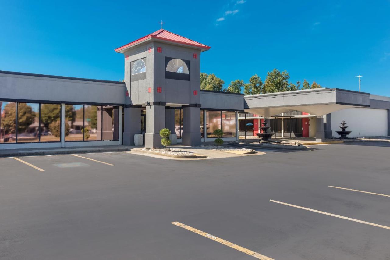 Econo Lodge Кейв-Сити Экстерьер фото