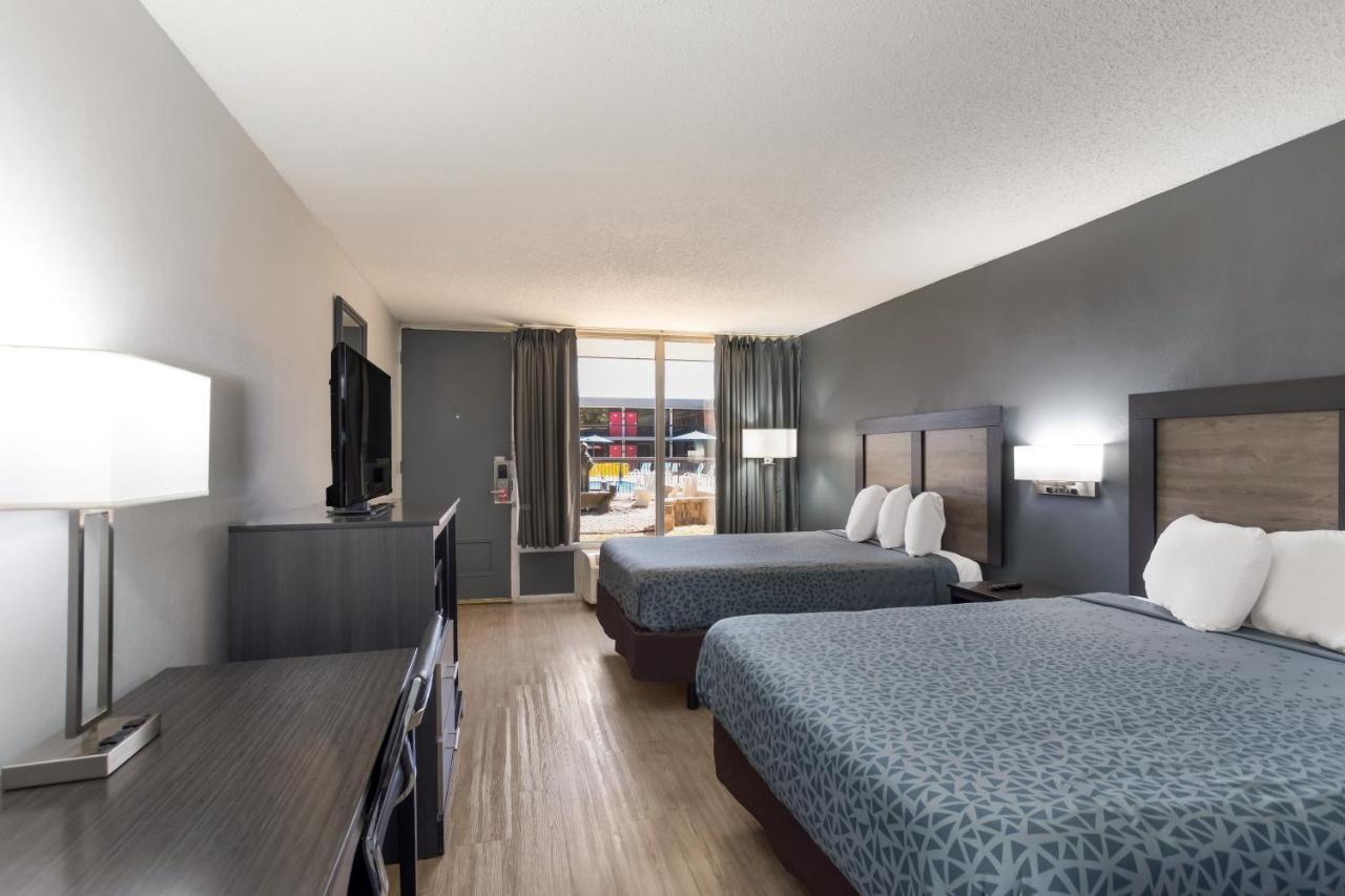 Econo Lodge Кейв-Сити Экстерьер фото