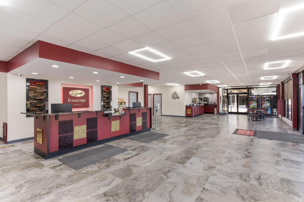 Econo Lodge Кейв-Сити Экстерьер фото
