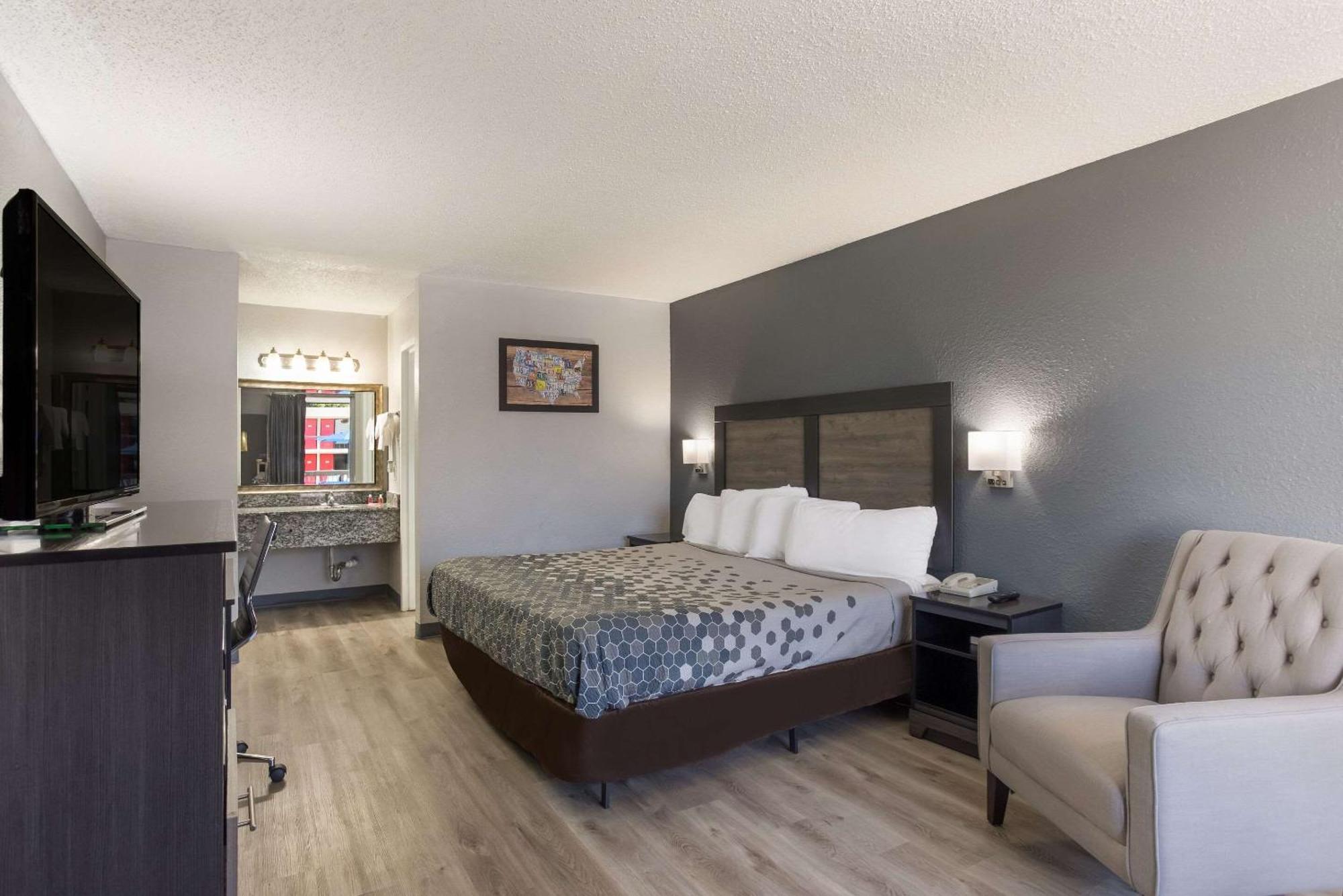 Econo Lodge Кейв-Сити Экстерьер фото